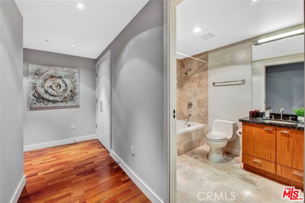 3141 Michelson Drive 906