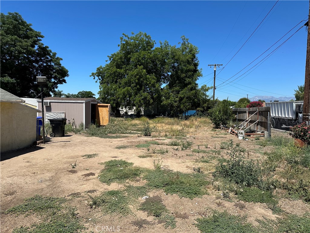 6848 Victoria Avenue