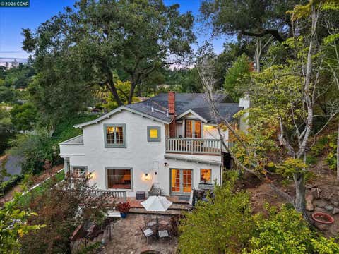 Photo of 112 Camino Sobrante, Orinda, CA 94563 (MLS # 41145292)
