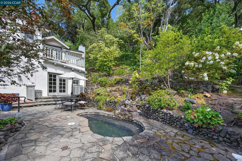 112 Camino Sobrante