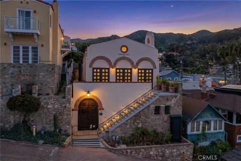 Photo of 209 E Whittley Ave, Avalon, CA 90704 (MLS # PW26074908)