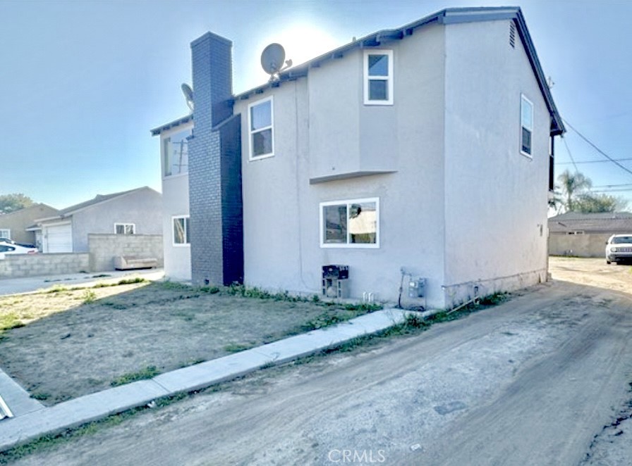 1212 E Sycamore Street
