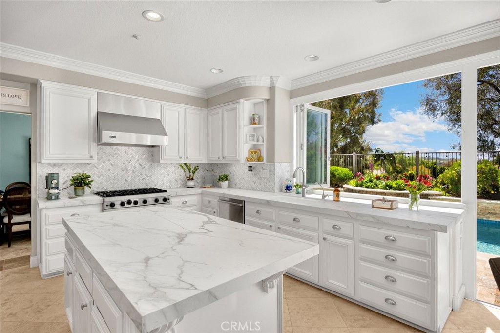 San Clemente, California, 92673, United States, 4 Bedrooms Bedrooms, ,3 BathroomsBathrooms,Residential,Active,2038942