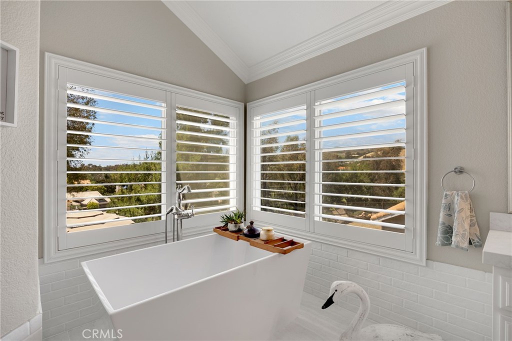 San Clemente, California, 92673, United States, 4 Bedrooms Bedrooms, ,3 BathroomsBathrooms,Residential,Active,2038942