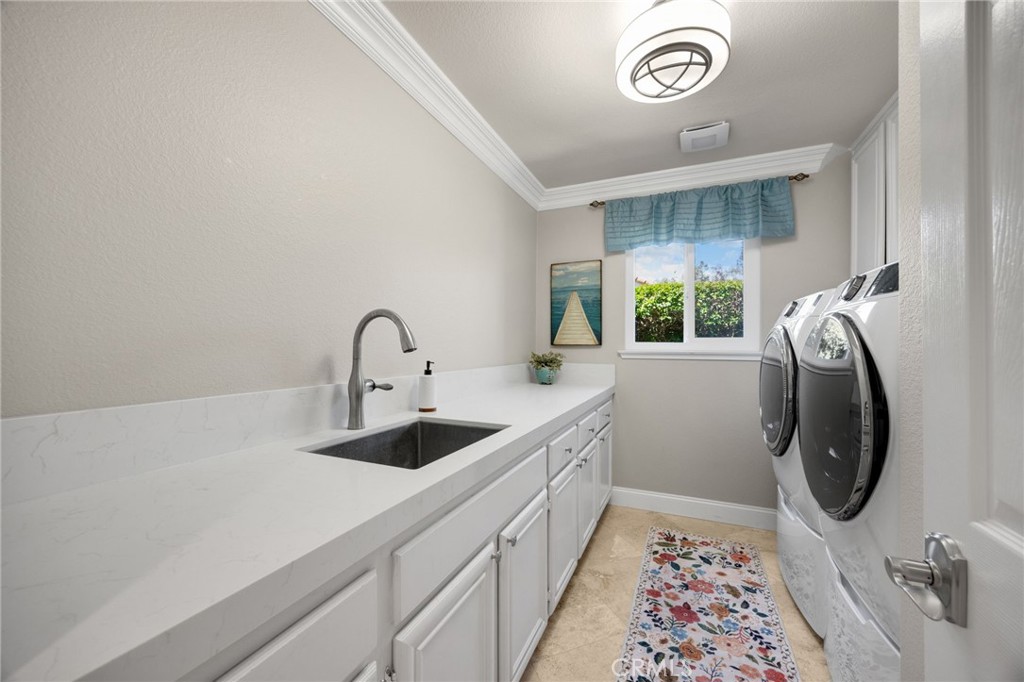 San Clemente, California, 92673, United States, 4 Bedrooms Bedrooms, ,3 BathroomsBathrooms,Residential,Active,2038942