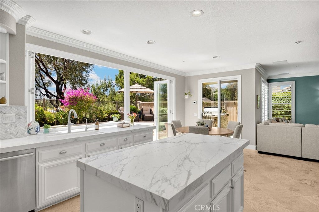 San Clemente, California, 92673, United States, 4 Bedrooms Bedrooms, ,3 BathroomsBathrooms,Residential,Active,2038942