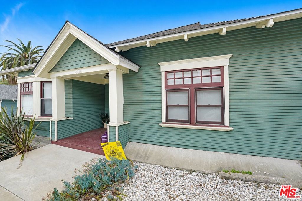 830 E Edgeware Road