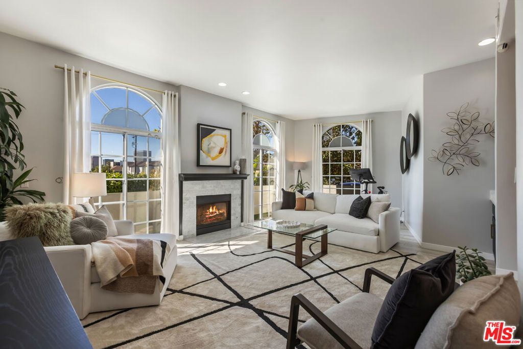 Photo of 5848 W Olympic Boulevard #102, Los Angeles, CA 90036 (MLS # 25608749)