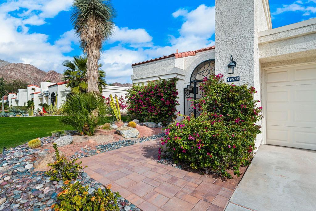 49540 Avenida Vista Bonita