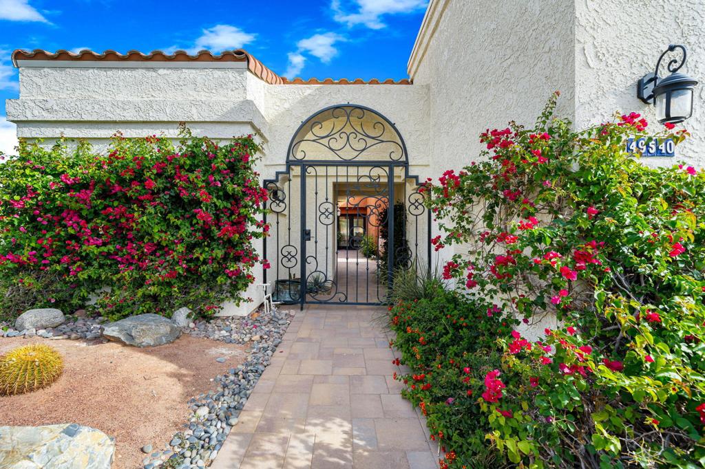 49540 Avenida Vista Bonita