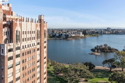 Photo of 492 Staten Ave Ave #1002, Oakland, CA 94610 (MLS # 41128769)