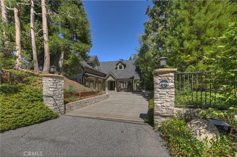 Photo of 757 Nadelhorn Drive, Lake Arrowhead, CA 92352 (MLS # IG26083211)