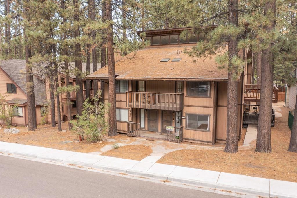 733 Summit Boulevard 2
