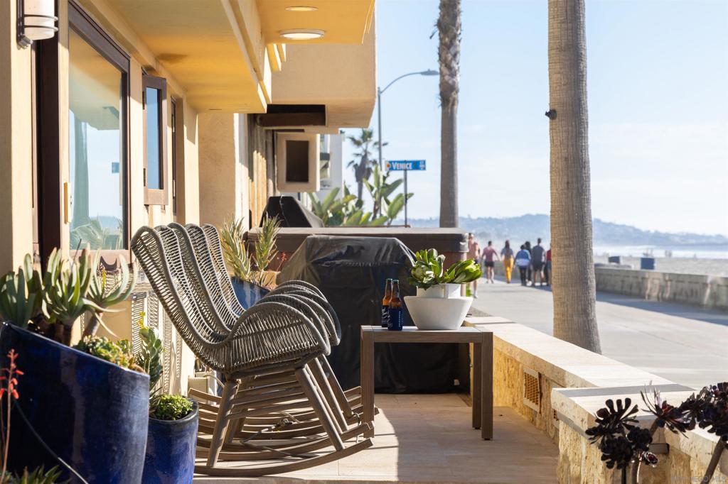 Mission Beach - Residential