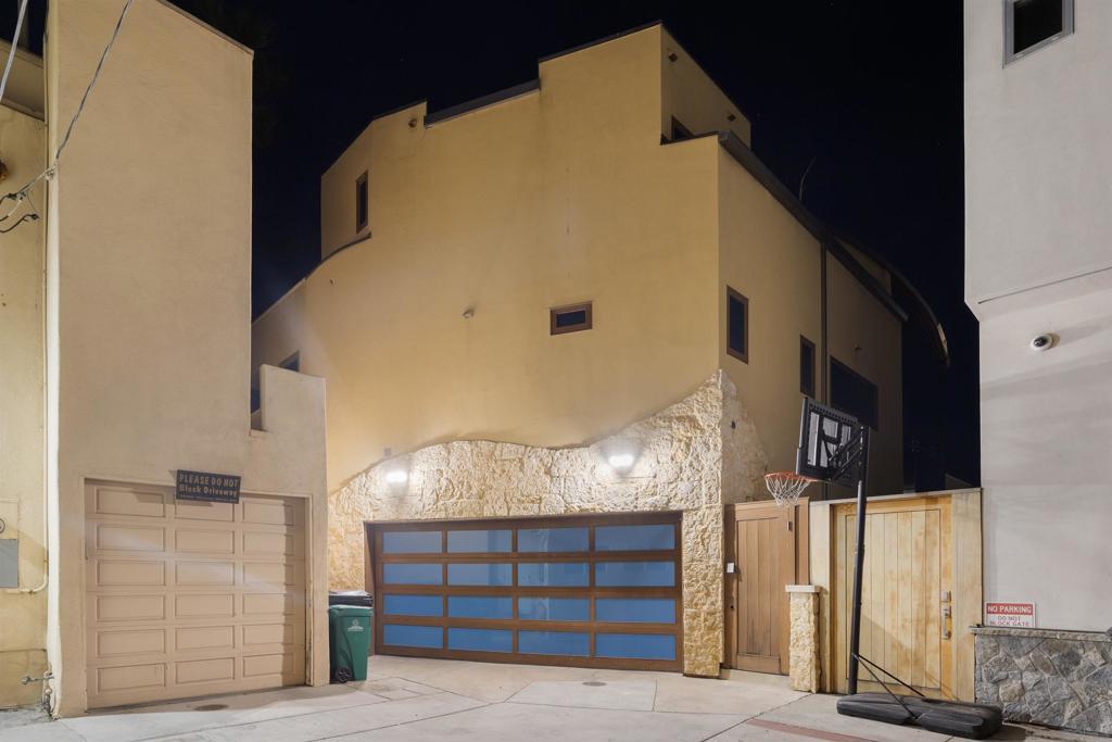 Mission Beach - Residential