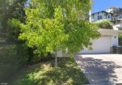 Photo of 34185 Crystal Lantern St, Dana Point, CA 92629 (MLS # OC26087547)