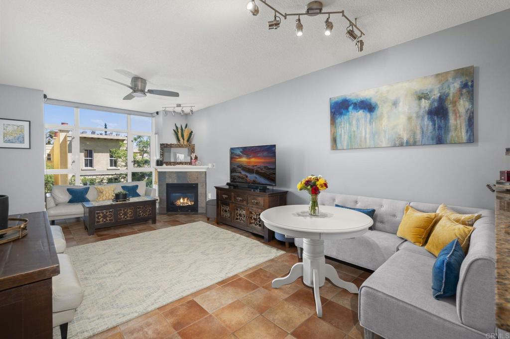 850 Beech Street 407