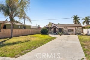 Great Starter Home or Investment Opportunity in Compton!
Welcome to 1210 W. 134th Place, a cozy 3-bedroom, 1-bath home with 1,028 sq. ft. of living space. This is the perfect place for first-time homebuyers or investors looking for a solid property with tons of potential.
Inside you’ll find tile and premium flooring, ceiling fans, and vertical blinds throughout. The kitchen has plenty of cabinet space, plus washer and dryer hookups in a convenient laundry area. Two bedrooms sit on one side of the home with an adjoining bathroom, and there’s also an unpermitted bonus room that’s great for an office, gym, guest room, or extra living space.
Outside features a large front yard, a long driveway with room for multiple cars, and a firepit area that’s perfect for relaxing or entertaining. Other features include a wall heater and dishwasher.
Located in a great central area close to schools, parks, shopping, and freeway access, this home has great bones and just needs a little cosmetic TLC to really shine. This home can be sold with the vacant lot next door (MLS # SB25166711)
Don’t miss this opportunity to make it your own!