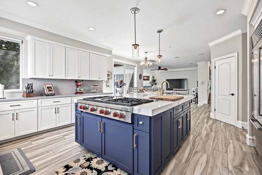 2130 Periwinkle Drive