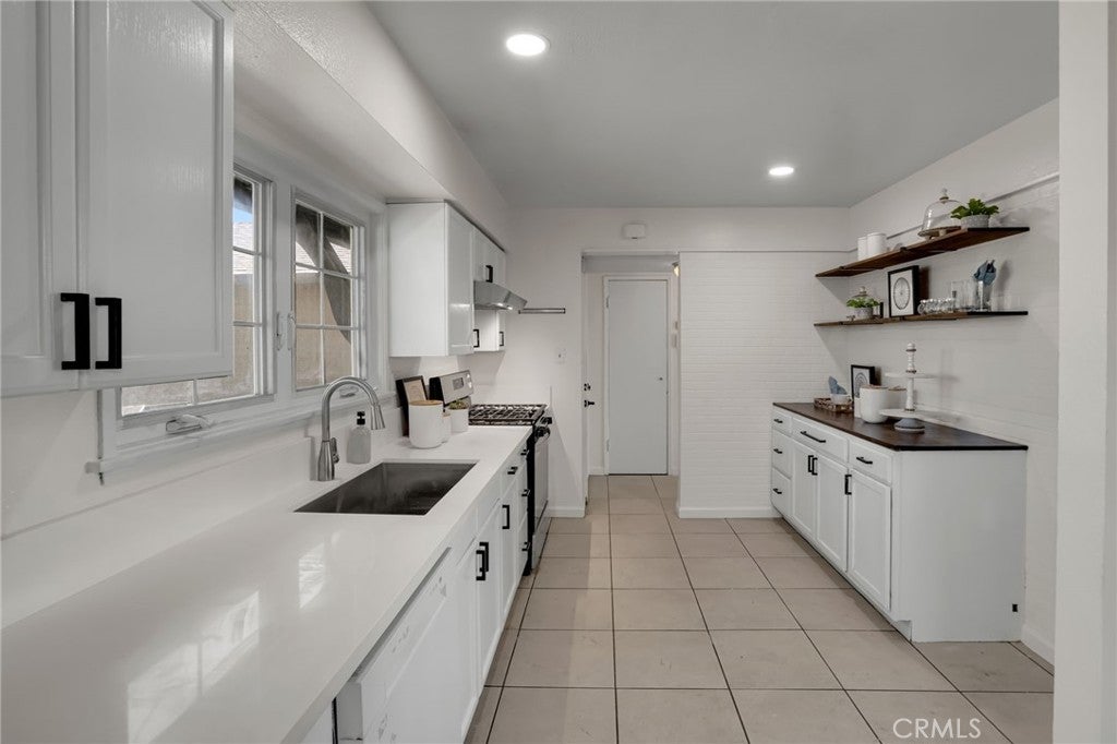 7321 Colombia Drive