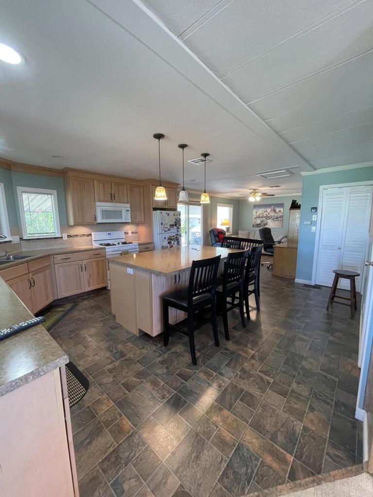 Tri Palm Estates - Manufactured In Park