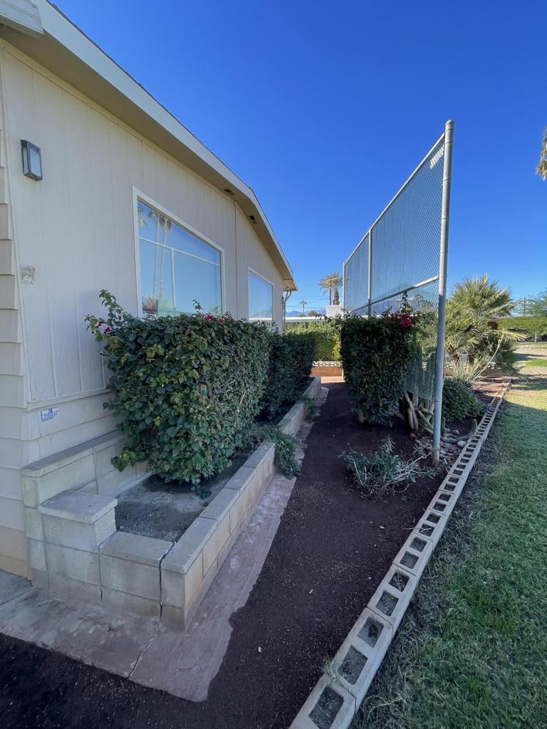 Tri Palm Estates - Manufactured In Park