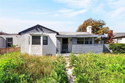 Photo of 3117 Virginia AVE, Santa Monica, CA 90404 (MLS # AR26103473)