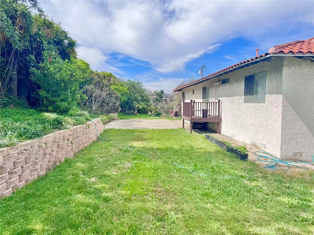 13720 lomitas Avenue