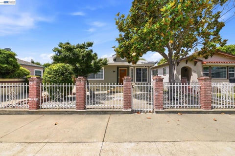 Photo of 22631 5TH ST, Hayward, CA 94541 (MLS # 41139170)