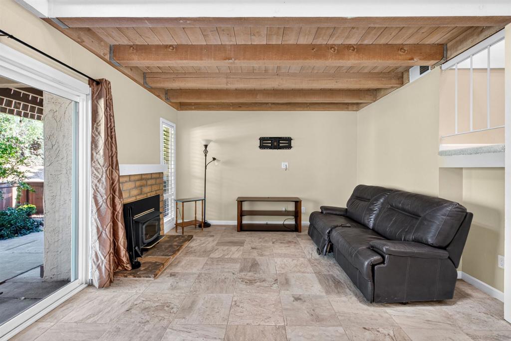 23654 Country Villa Rd