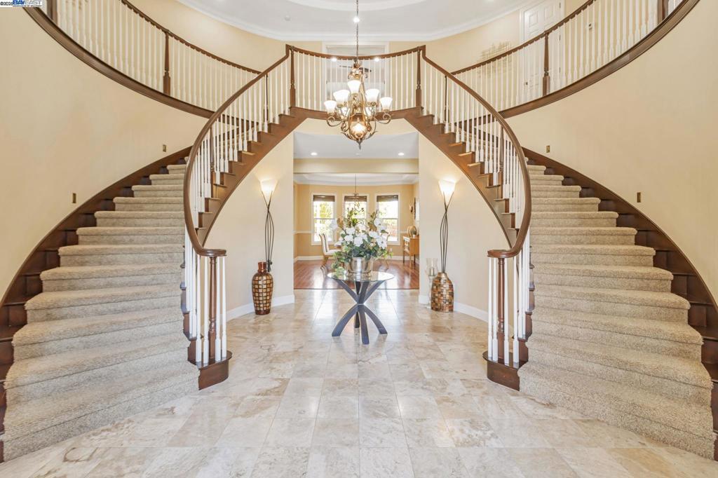 548 Wycombe Ct