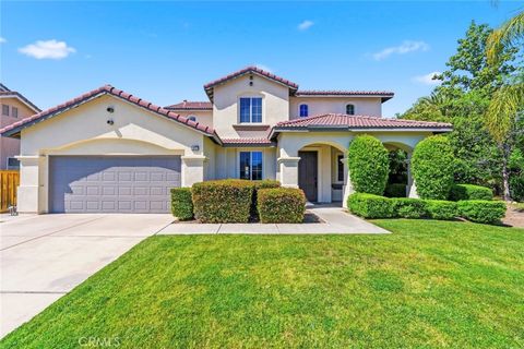Photo of 1663 Naranjo Court, Redlands, CA 92374 (MLS # IV26088706)