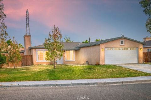 Photo of 10611 Plainfield St, Adelanto, CA 92301 (MLS # SW26067764)