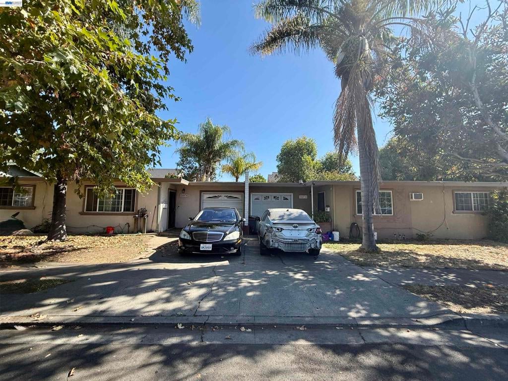 24074 Dotson Ct