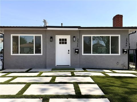 Photo of 3548 Corinth Avenue, Los Angeles, CA 90066 (MLS # OC26058594)