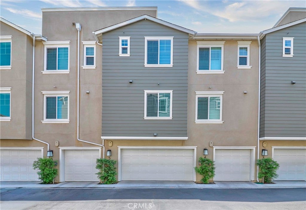 16426 Whittier Blvd. 5