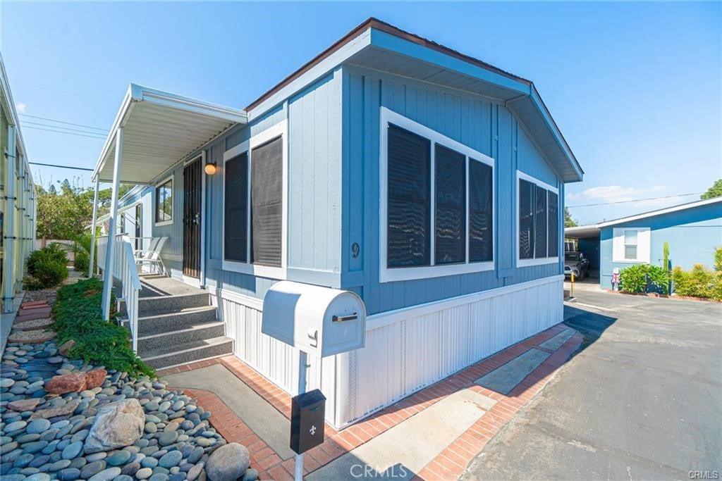 1501 Palos Verdes Drive North 9