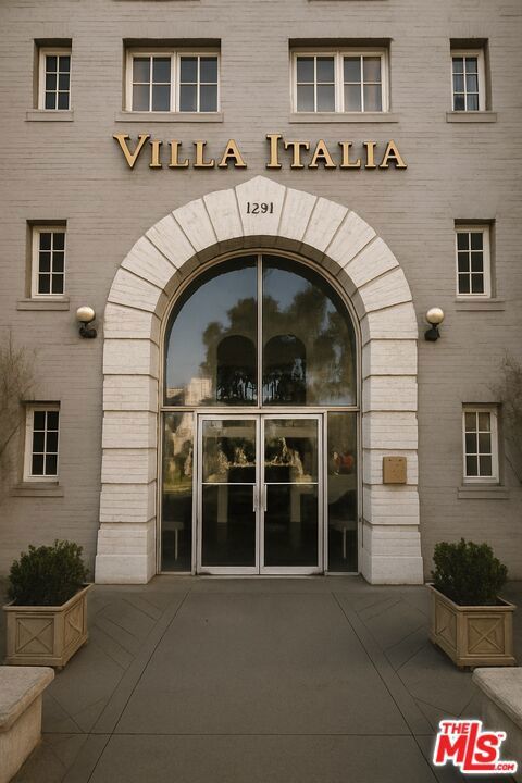 Photo of 1201 N Crescent Heights Blvd #302, West Hollywood, CA 90046 (MLS # 25589383) Photo of 1201 N Crescent Heights Blvd #302, West Hollywood, CA 90046 (MLS # 25589383)