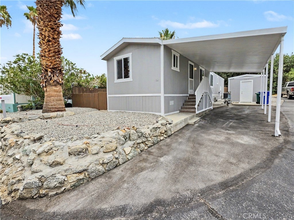 14 Yucca Lane