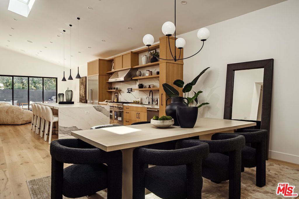 Photo of 3021 Kelton Avenue, Los Angeles, CA 90034 (MLS # 26662691)