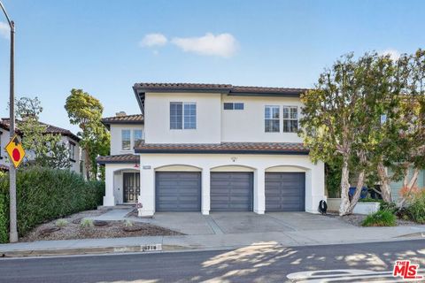 Photo of 16718 Calle Arbolada, Pacific Palisades, CA 90272 (MLS # 26841273)
