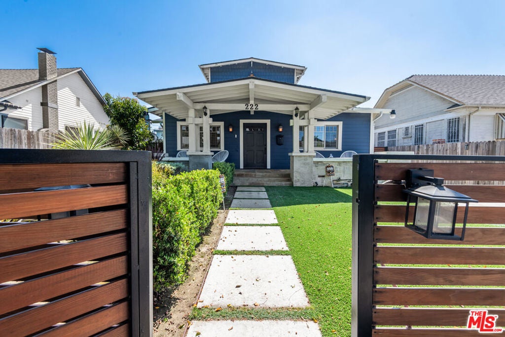 222 N St Andrews Place, Los Angeles CA 90004