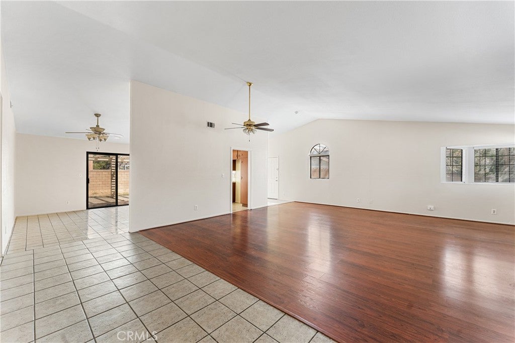 2427 Oakcrest