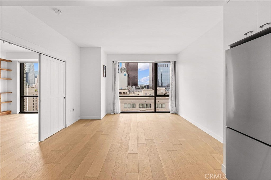 400 S Broadway 1607