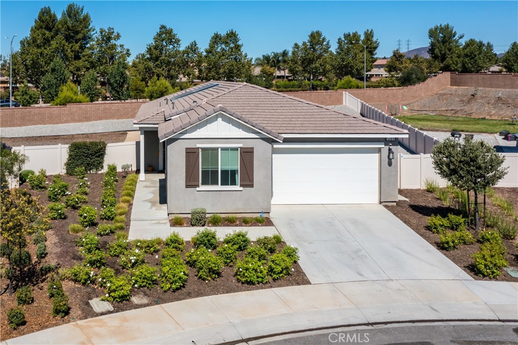 1689 Redbud Avenue