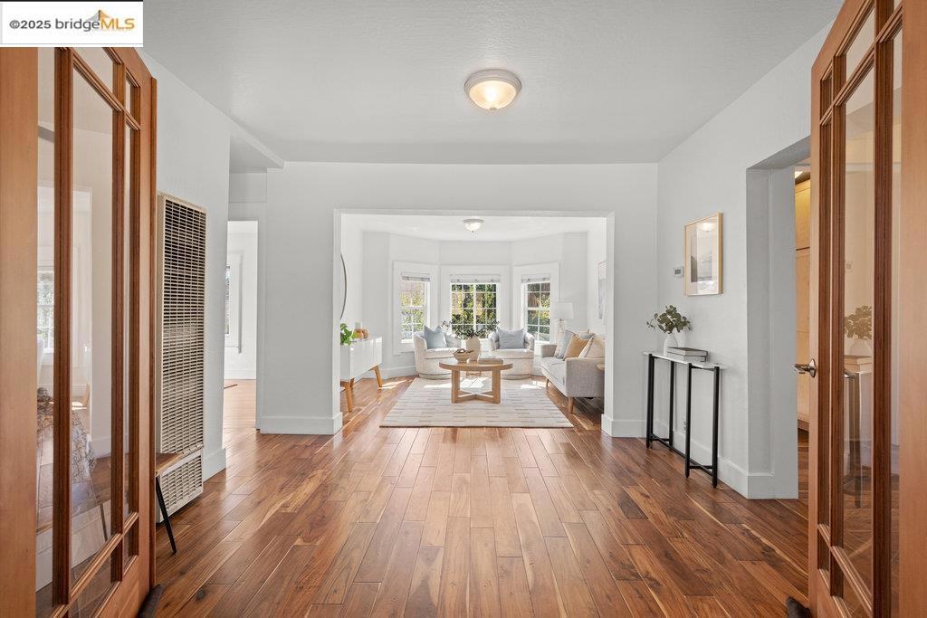 ELMHURST - Residential Income