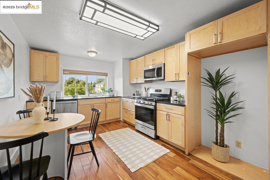ELMHURST - Residential Income