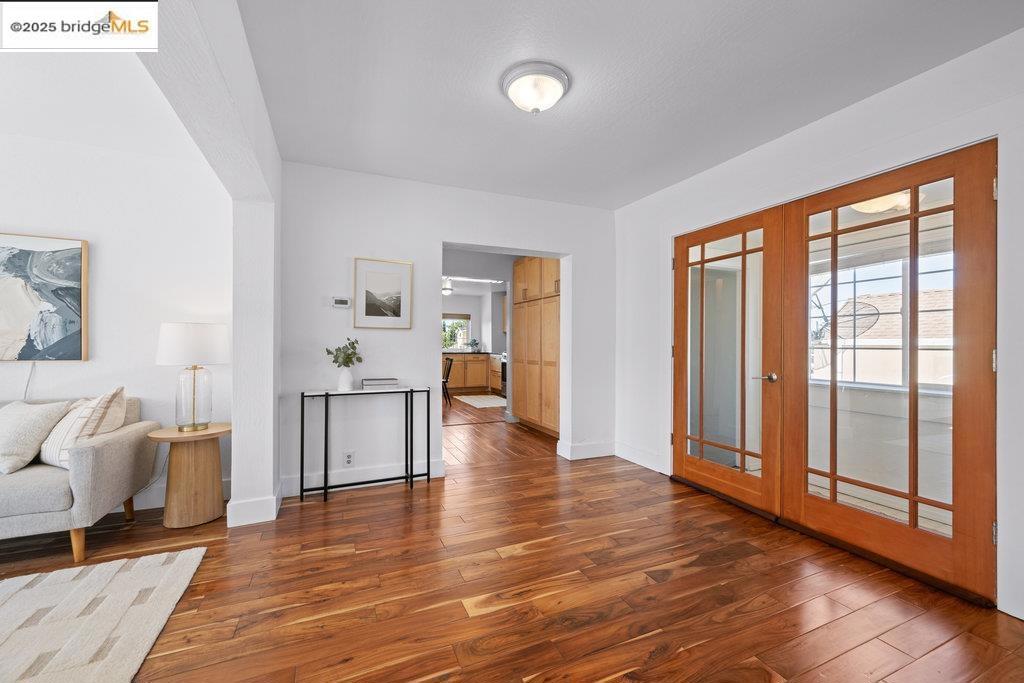 ELMHURST - Residential Income