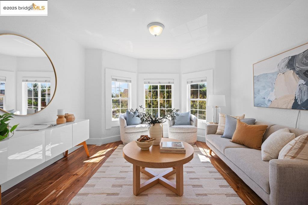 ELMHURST - Residential Income