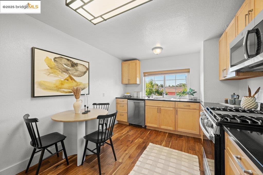 ELMHURST - Residential Income